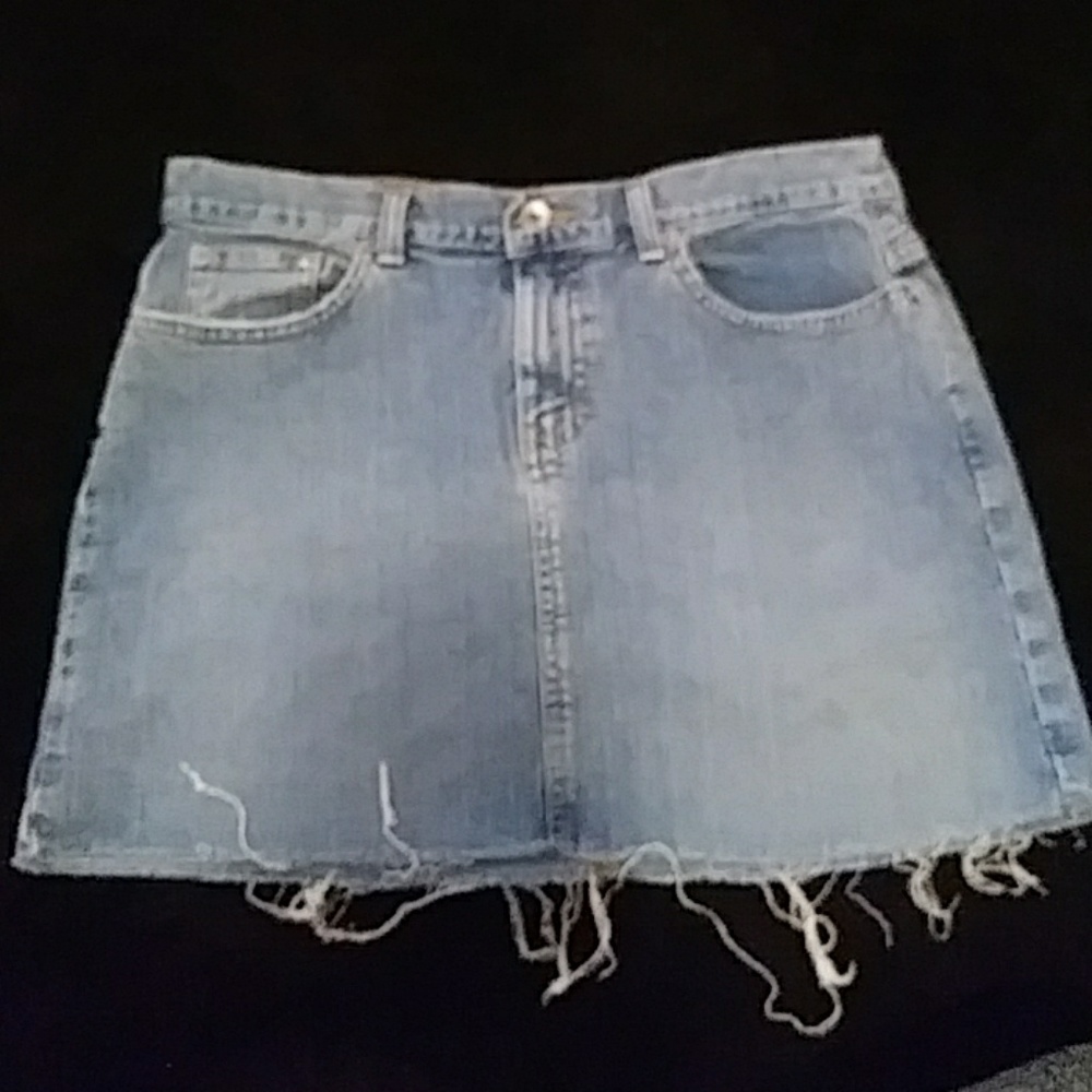 High-waisted jean skirt